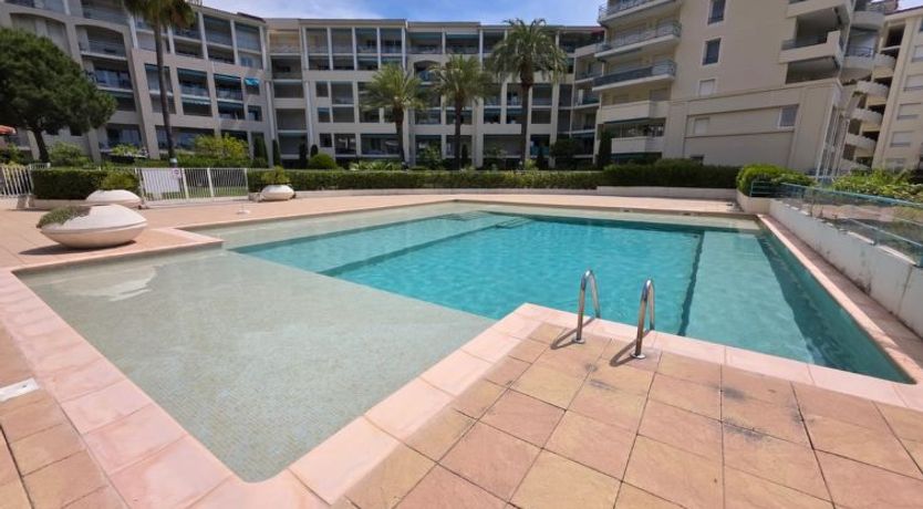 Photo of Les Pins Bleus Apartment 3
