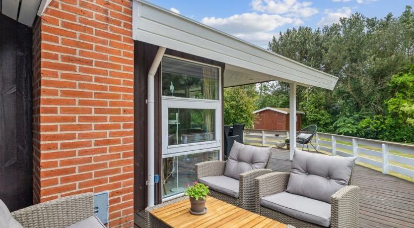 Photo of "Hennrik" - 240m from the sea