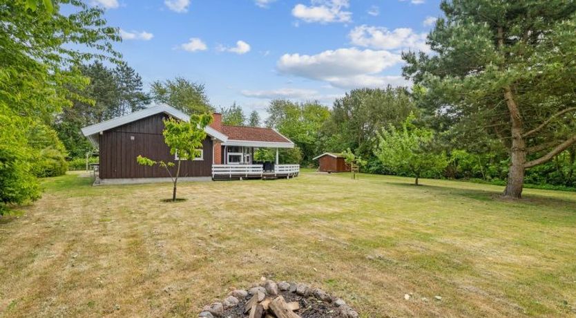 Photo of "Hennrik" - 240m from the sea