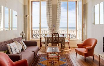 Trouville Palace Apartment 4 Holiday Home