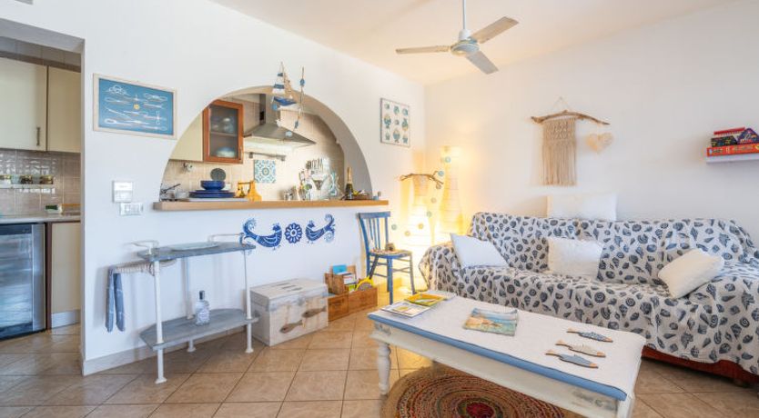 Photo of Solanas mare