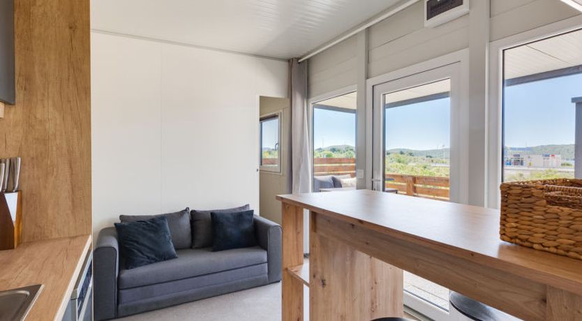 Photo of Ivanka Delux