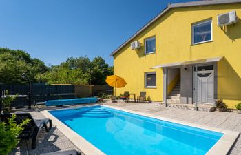 Radmila Apartment 2 Holiday Home