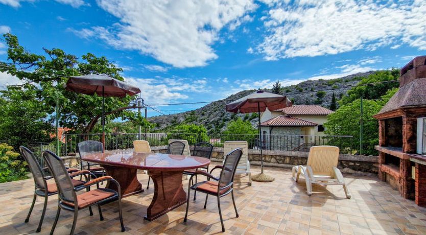 Photo of Kamena kuća