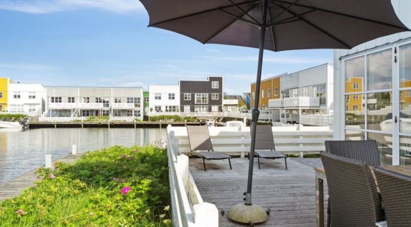 Photo of "Annlis" - 5m from the sea