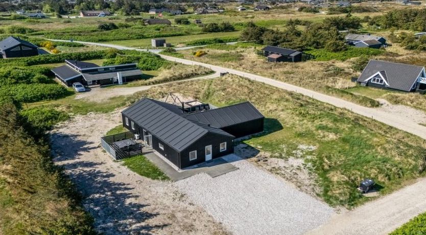 Photo of "Agnes" - 900m from the sea