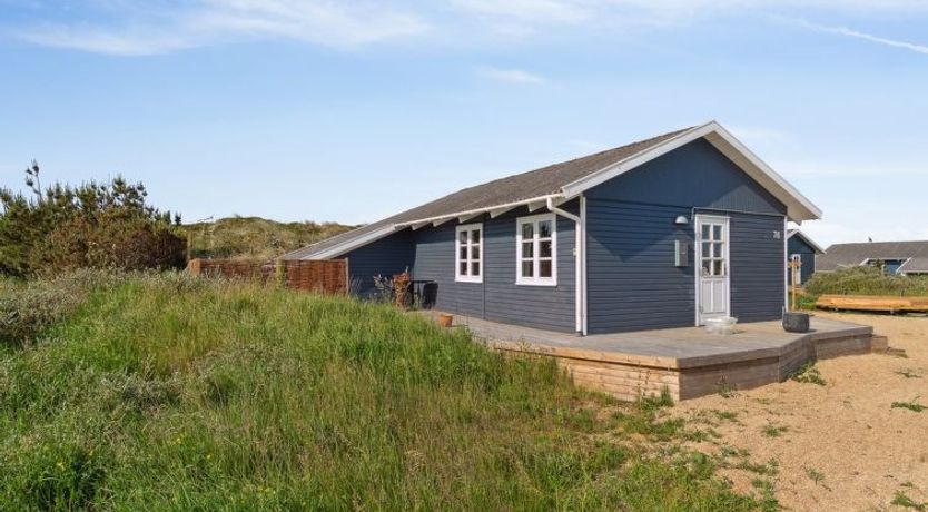 Photo of "Wulfhard" - 400m from the sea