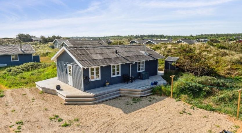 Photo of "Wulfhard" - 400m from the sea