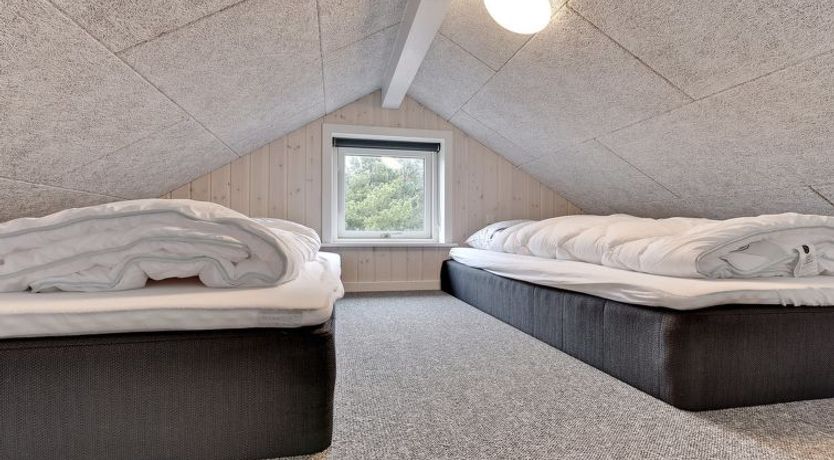 Photo of "Hwithoveth" - 1.4km from the sea