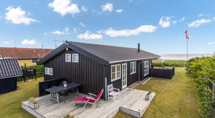 Photo of "Withger" - 20m from the sea