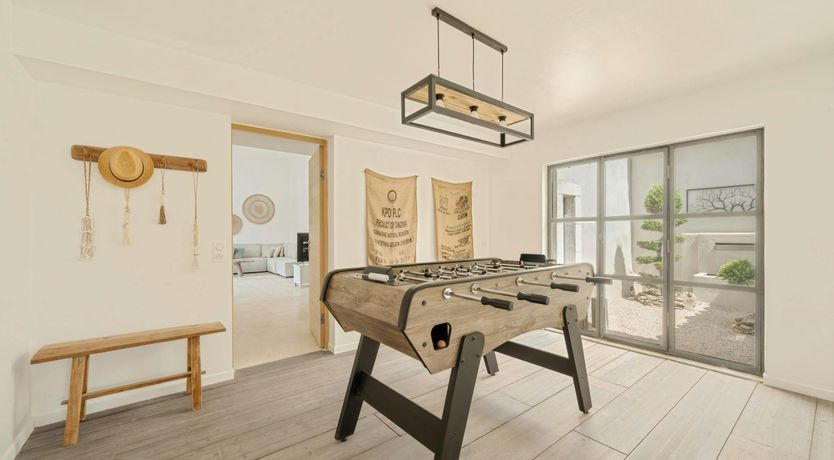 Photo of Luberon Oaks