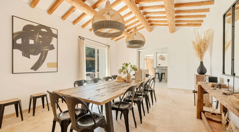 Photo of Luberon Oaks