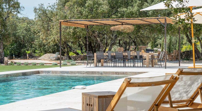 Photo of Luberon Oaks