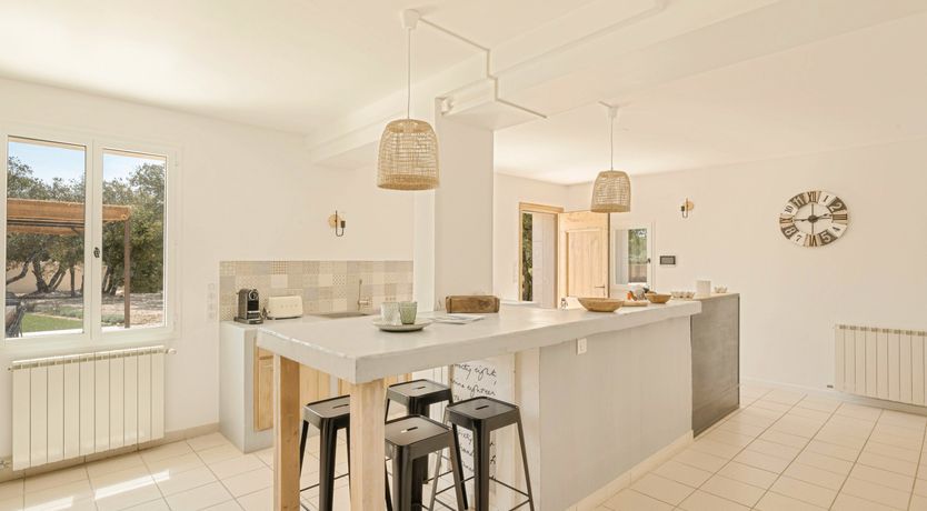 Photo of Luberon Oaks