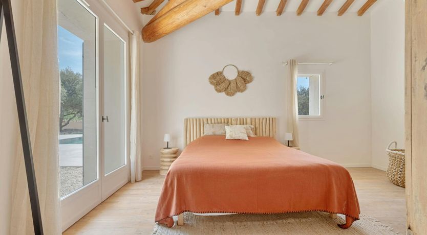 Photo of Luberon Oaks