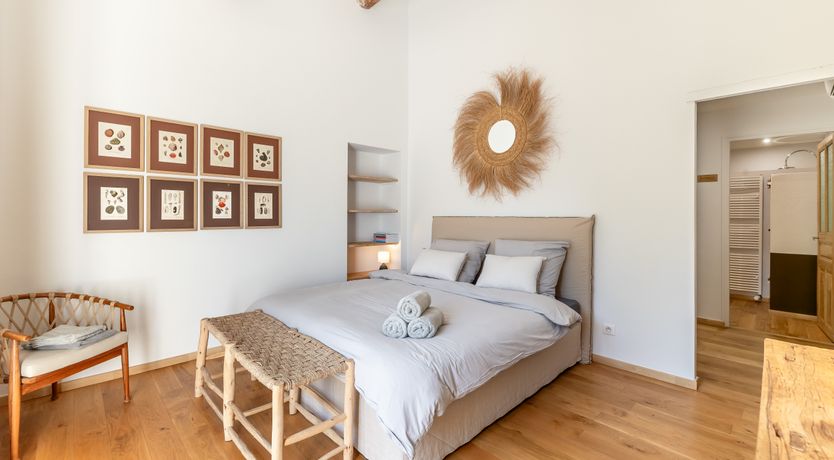 Photo of Olive & Moon