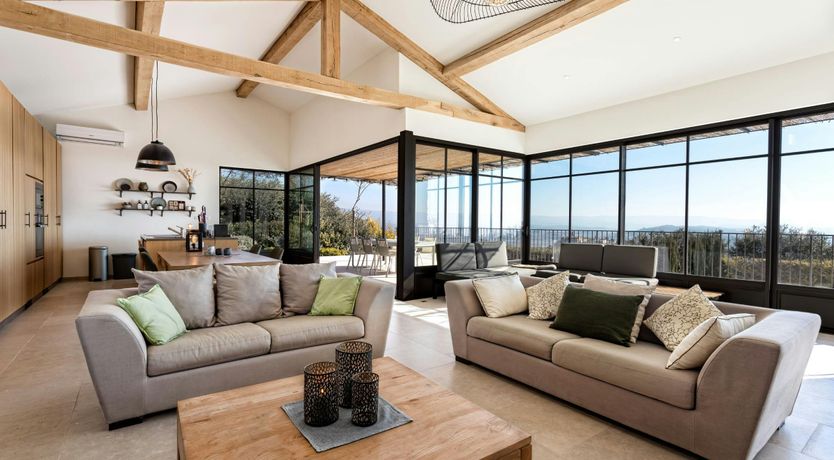 Photo of The Crillon