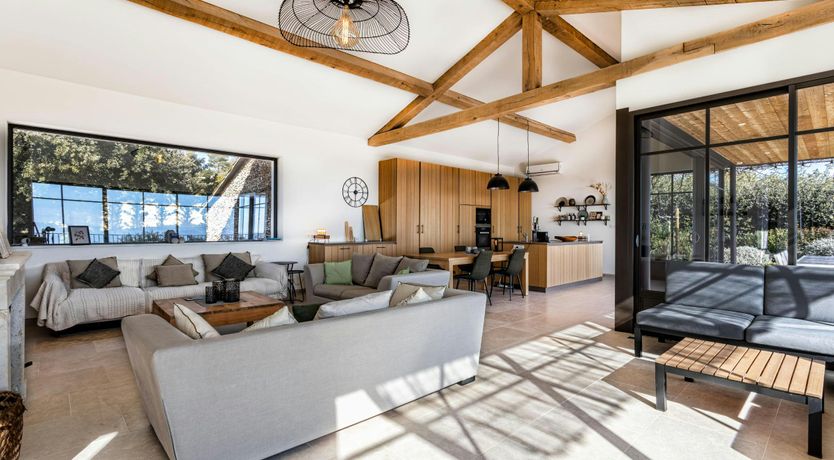 Photo of The Crillon