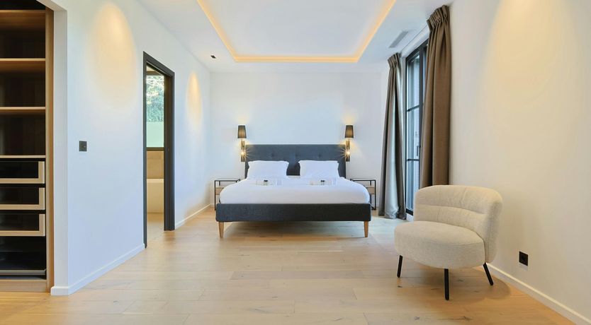 Photo of Palm Pleasure