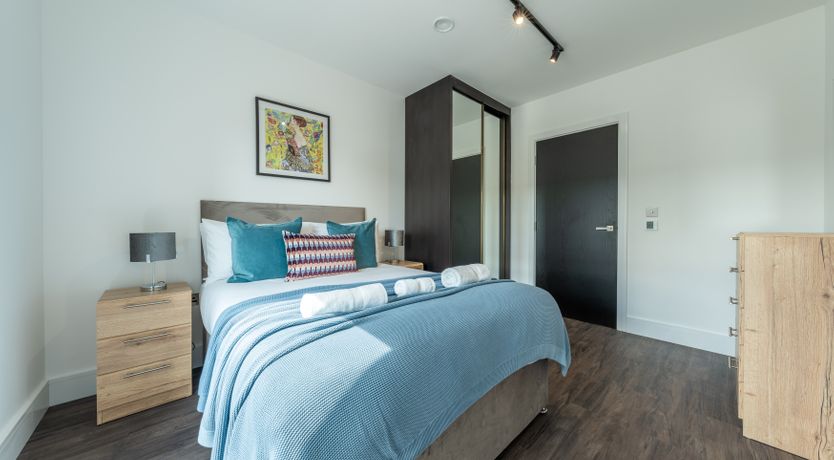 Photo of The Golden Embrace