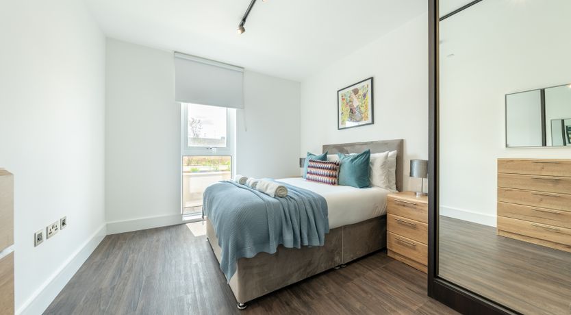 Photo of The Golden Embrace