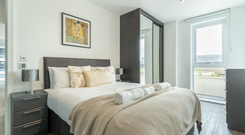 Photo of The Golden Embrace