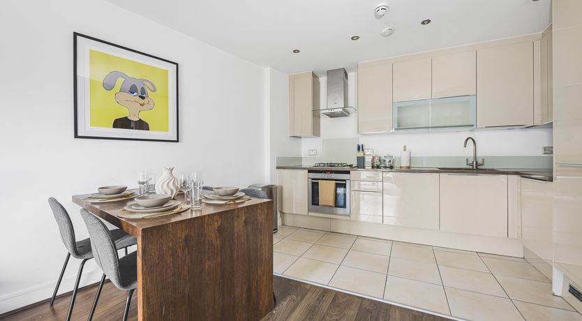 Photo of Whitechapel Colours