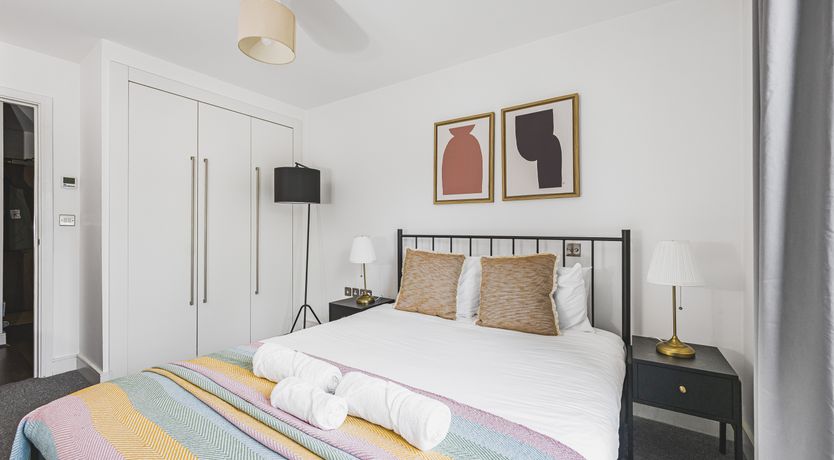 Photo of Whitechapel Colours