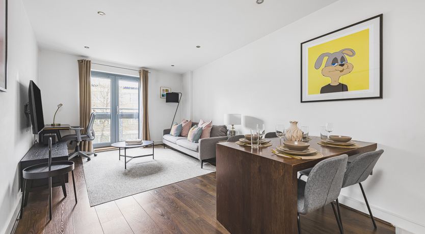 Photo of Whitechapel Colours