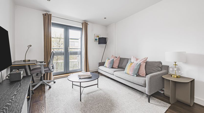 Photo of Whitechapel Colours