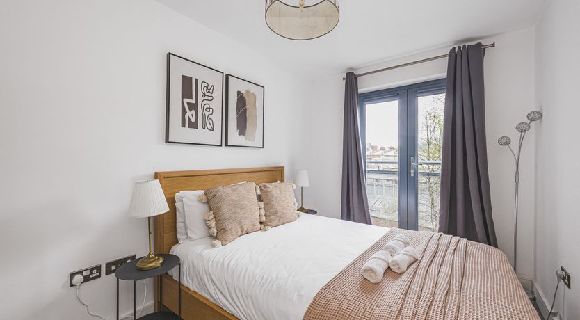 Photo of Whitechapel Colours