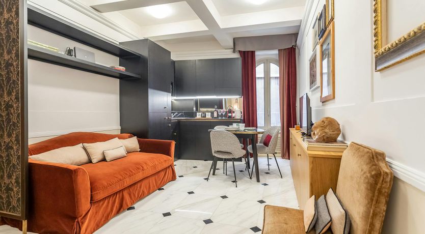 Photo of Roman Contemporary
