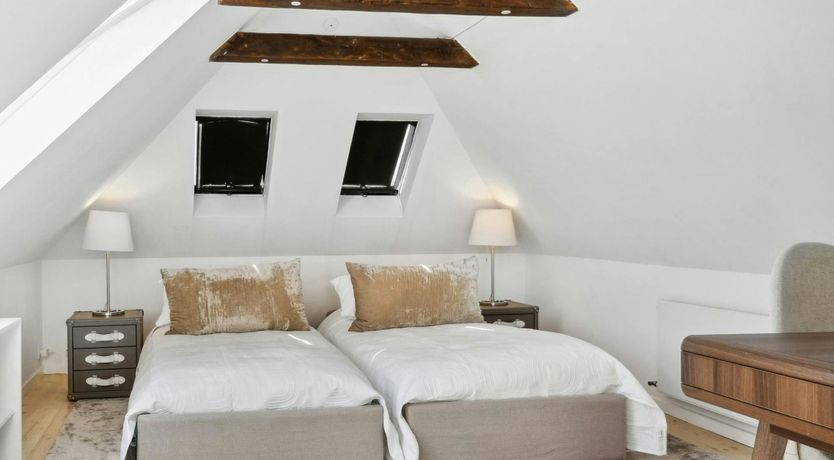 Photo of The Classic Muse