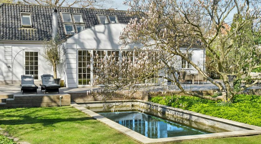 Photo of The Classic Muse