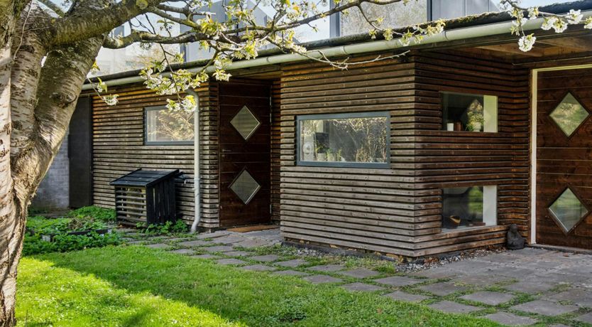 Photo of The Classic Muse