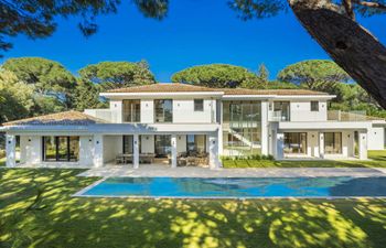 Tropez Dreams Holiday Home