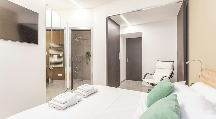 Photo of The Roman Muse