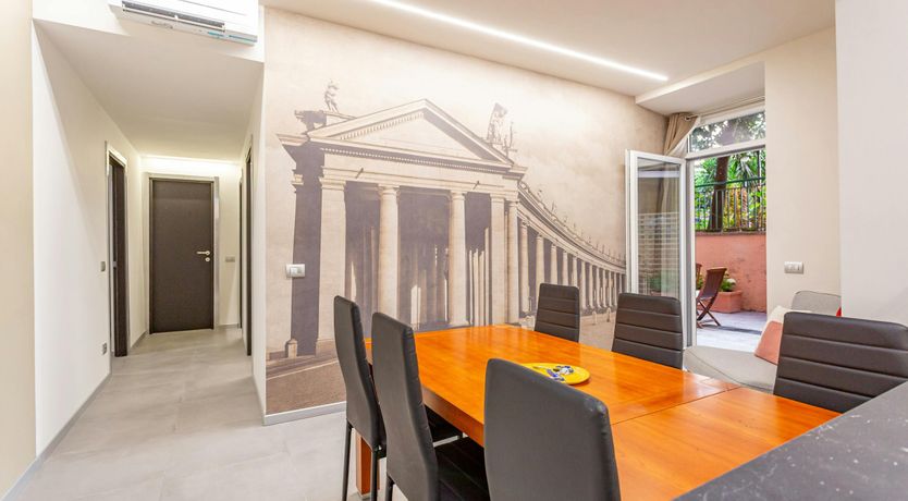 Photo of The Roman Muse