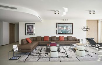 Festivals Outlook Holiday Home