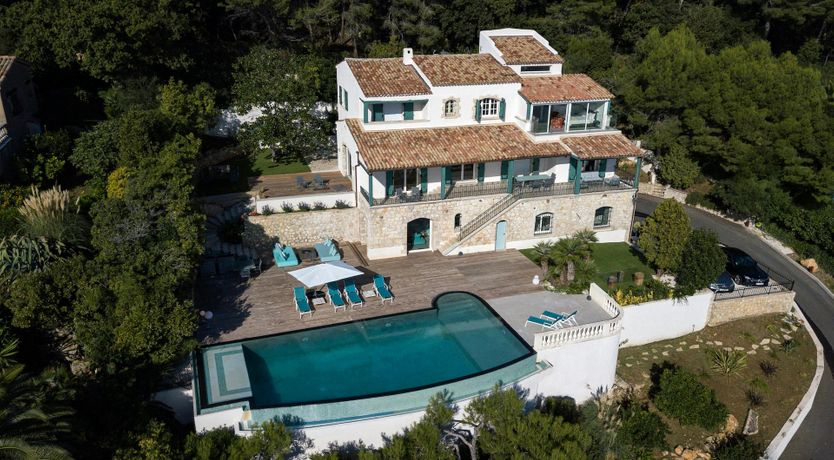 Photo of Cannes Blue