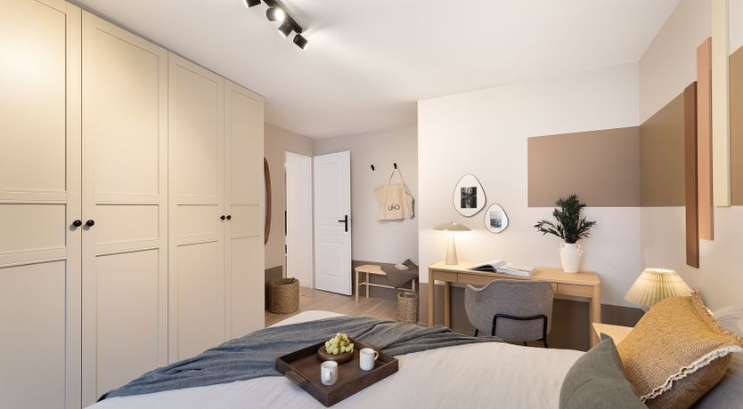 Photo of Left Bank Light