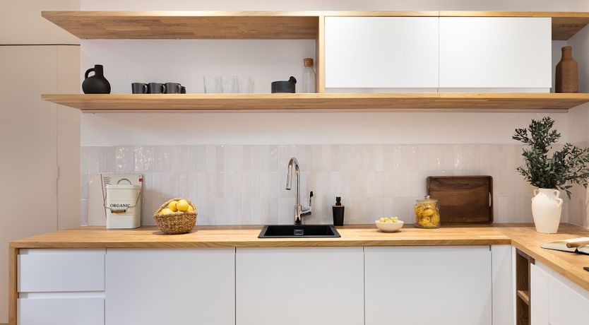 Photo of Left Bank Light