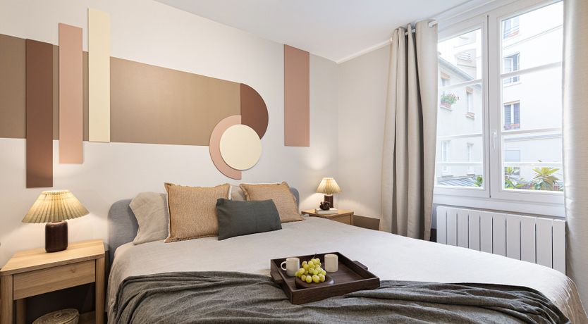 Photo of Left Bank Light