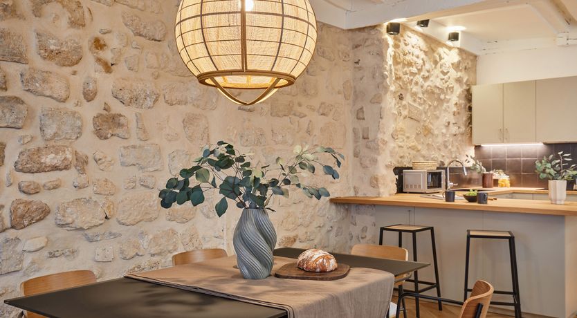 Photo of Burlap & Stone