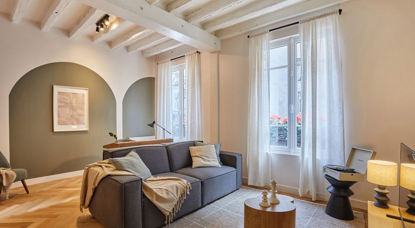 Photo of Burlap & Stone