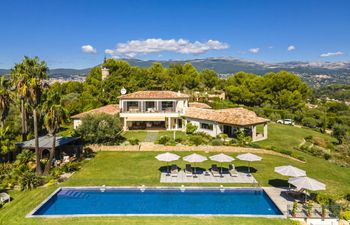 Tennis Villa Holiday Home