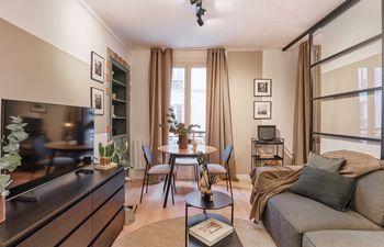 Triomphe Record Holiday Home