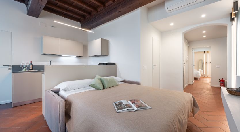 Photo of Boutiques & Landmarks