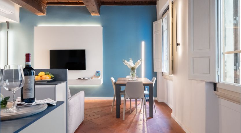 Photo of Boutiques & Landmarks