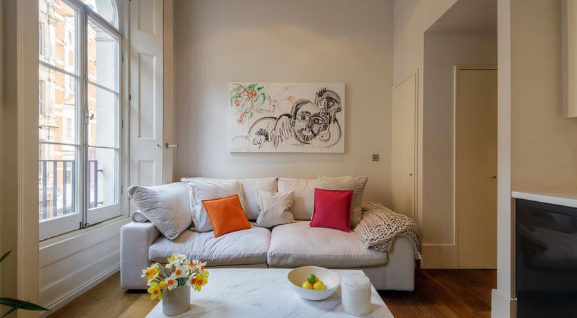 Photo of Mayfair Light